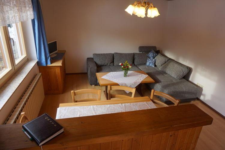 Im Haus Maria *